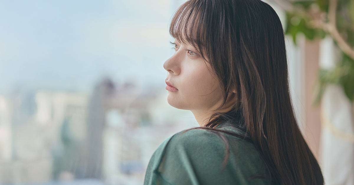 豊胸はやめた方がいい？脂肪注入やヒアルロン酸など手術別のリスクや副作用を解説